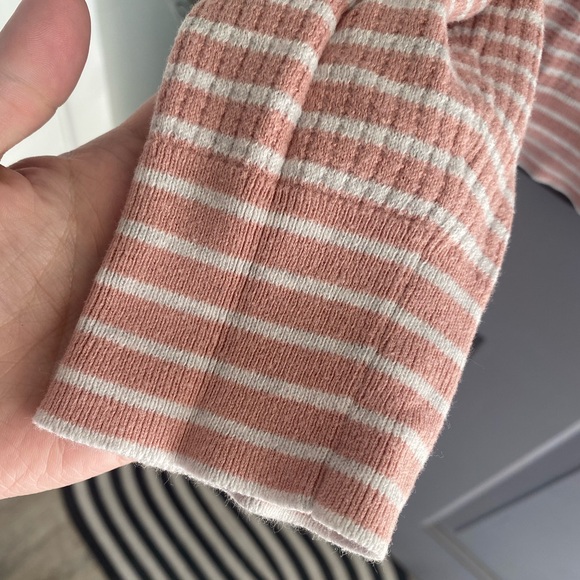 Peach and White Striped Banana Republic Sweater - Picture 4 of 5